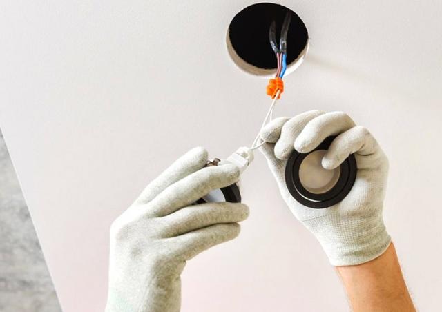 Downlight installation